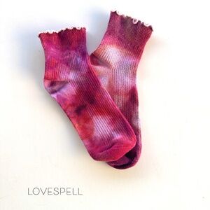 Berry Red Tie Dye Womens Ruffle Socks Wine MidCrew Ice Dye Hand Dyed Size L 9-11